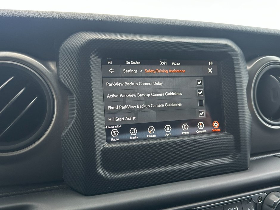 2023 Jeep Gladiator Sport S-22