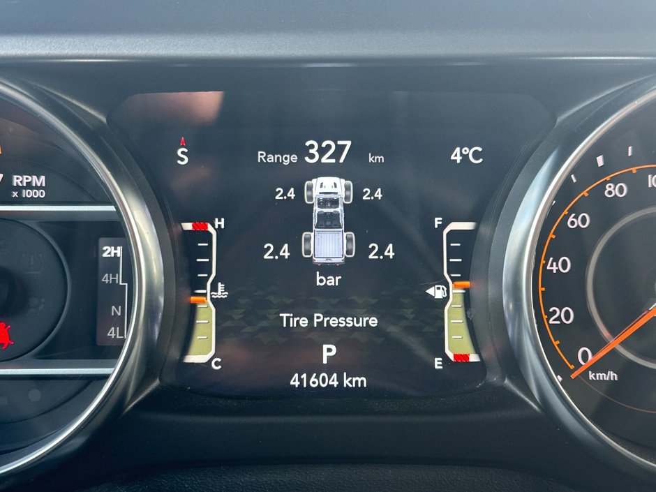 2023 Jeep Gladiator Sport S-16