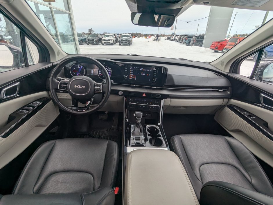 2022 Kia Carnival EX 3.5L-8