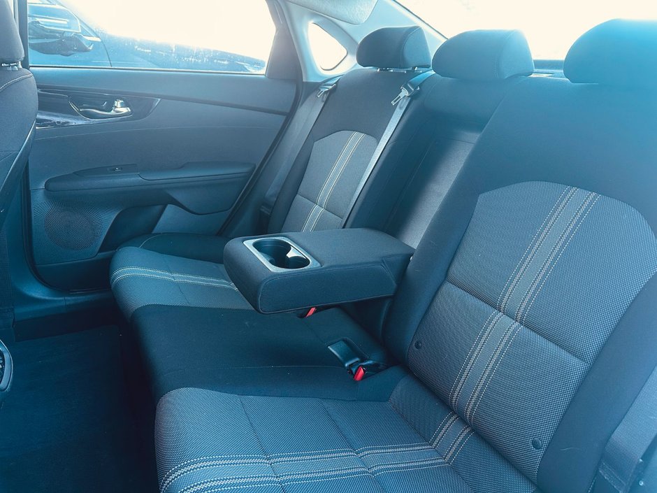 Kia Forte EX 2022-41