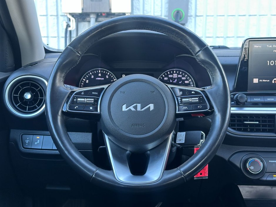 2023 Kia Forte EX-11