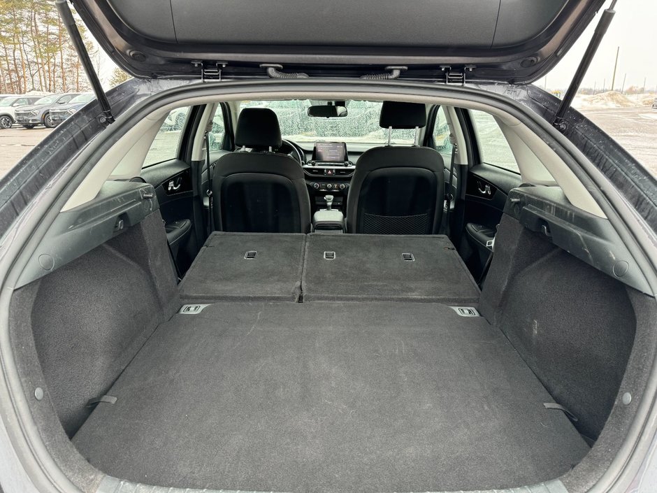 2022 Kia Forte EX-42