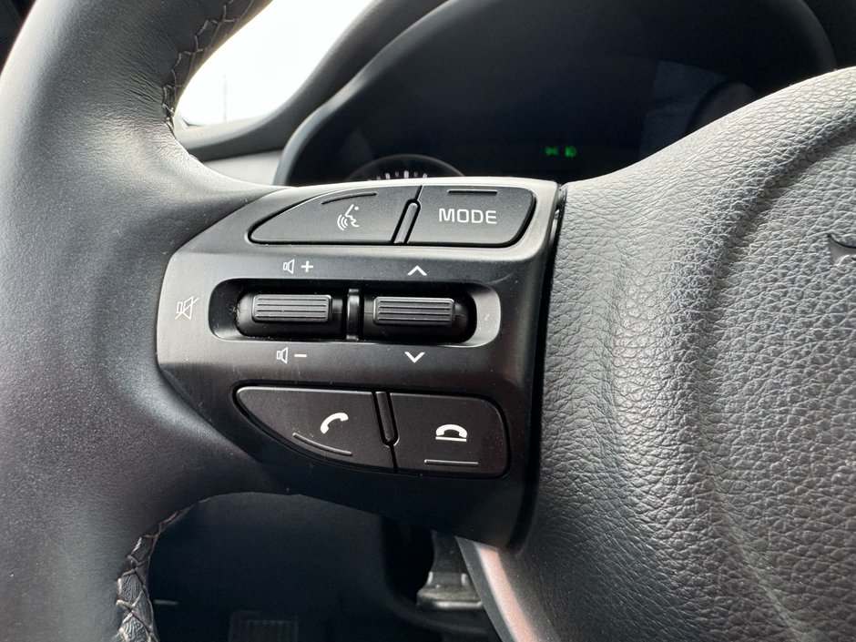 2023 Kia Rio 5-door EX Premium-11