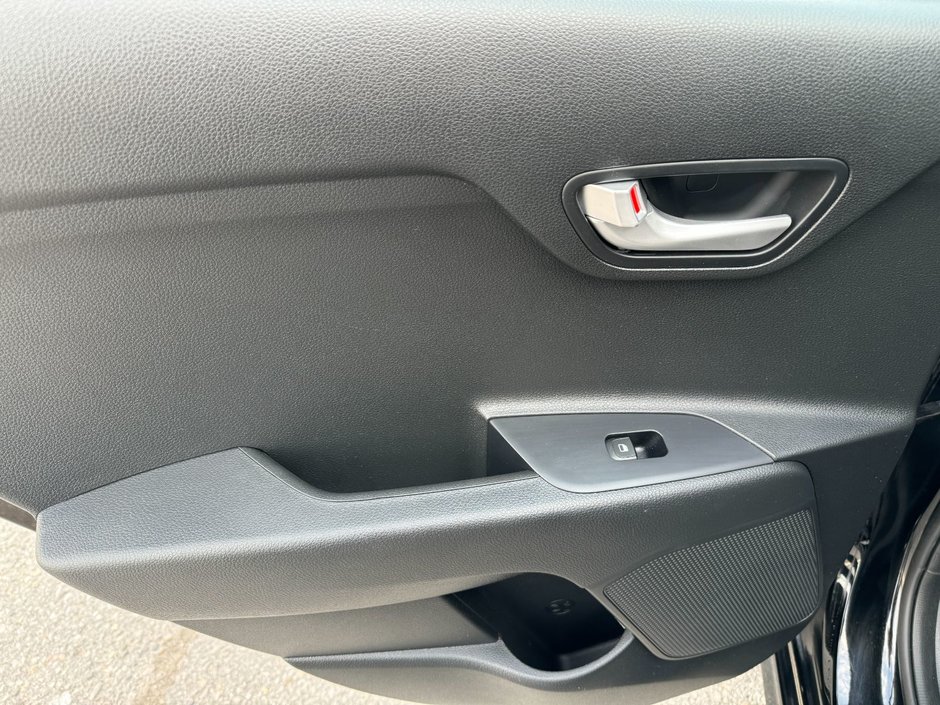 2023 Kia Rio 5-door EX Premium-37