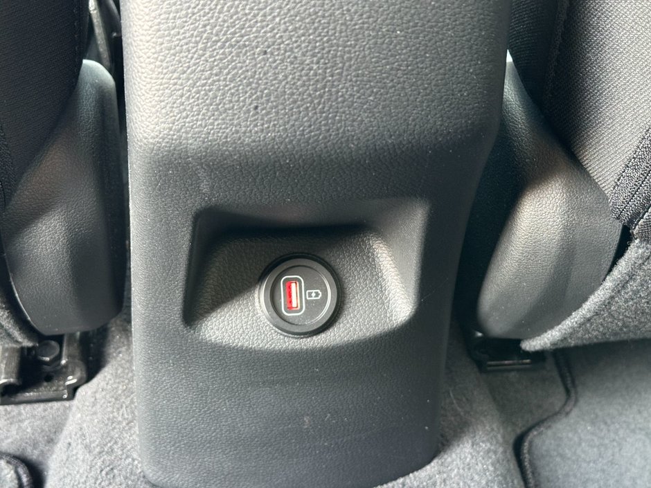 2023 Kia Rio 5-door EX Premium-39