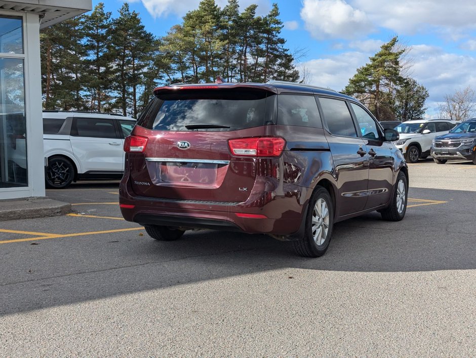 2018 Kia Sedona LX-3