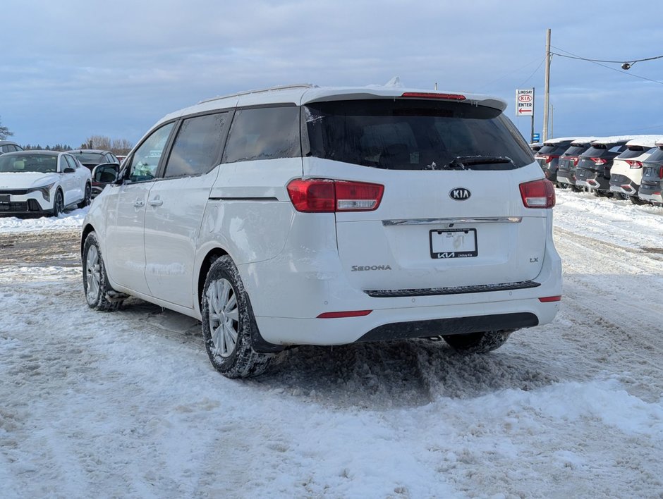 Kia Sedona LX+ FWD 2018-3