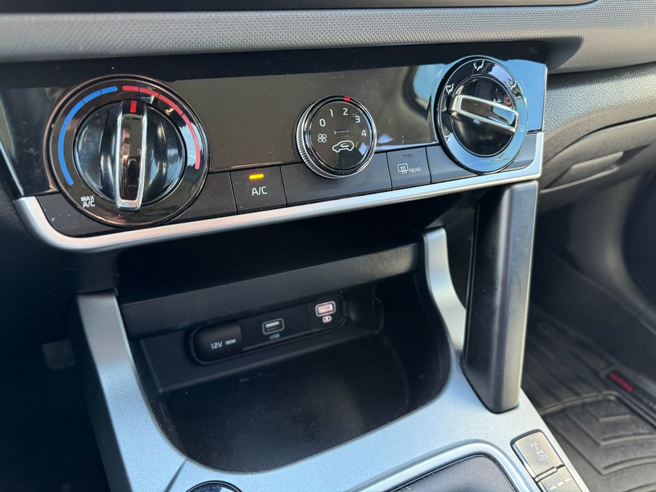 2021 Kia Seltos LX-33