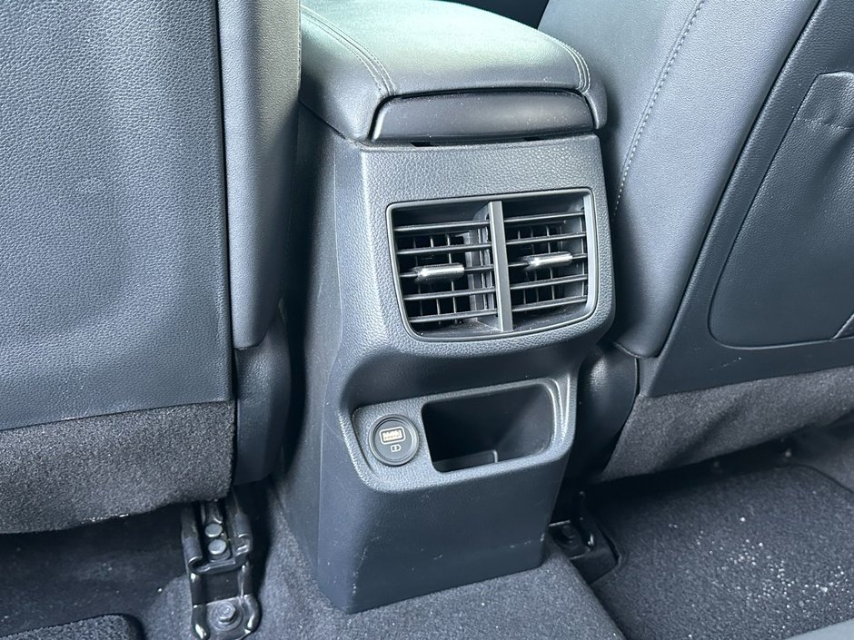 Kia Seltos SX Turbo 2022-58