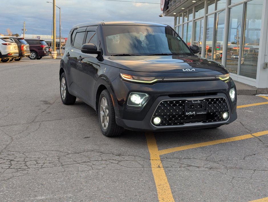 Kia Soul EX IVT   Heated Seats, Backup Camera 2022-2