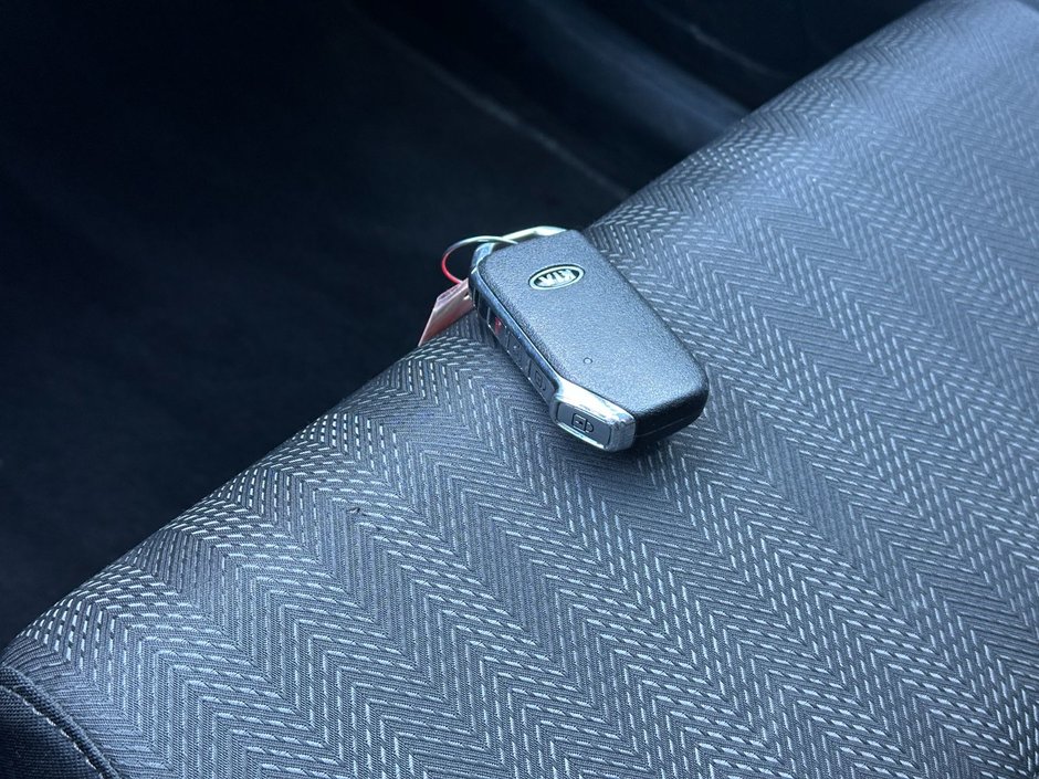 Kia Sportage EX S 2022-9