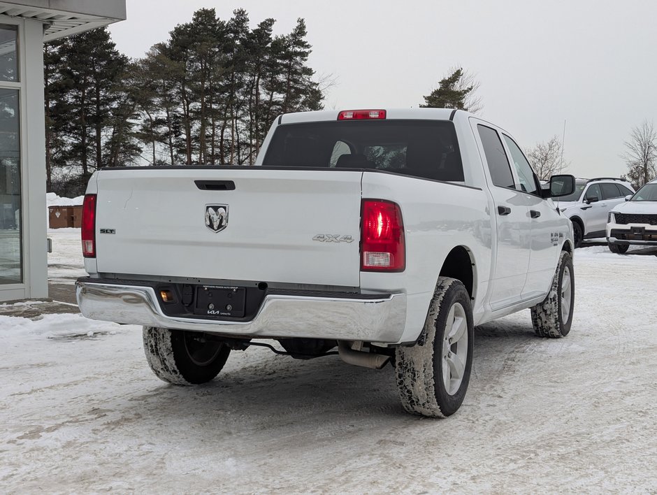 Ram 1500 Classic SLT 4x4 Crew Cab 5'7 Box 2022-4