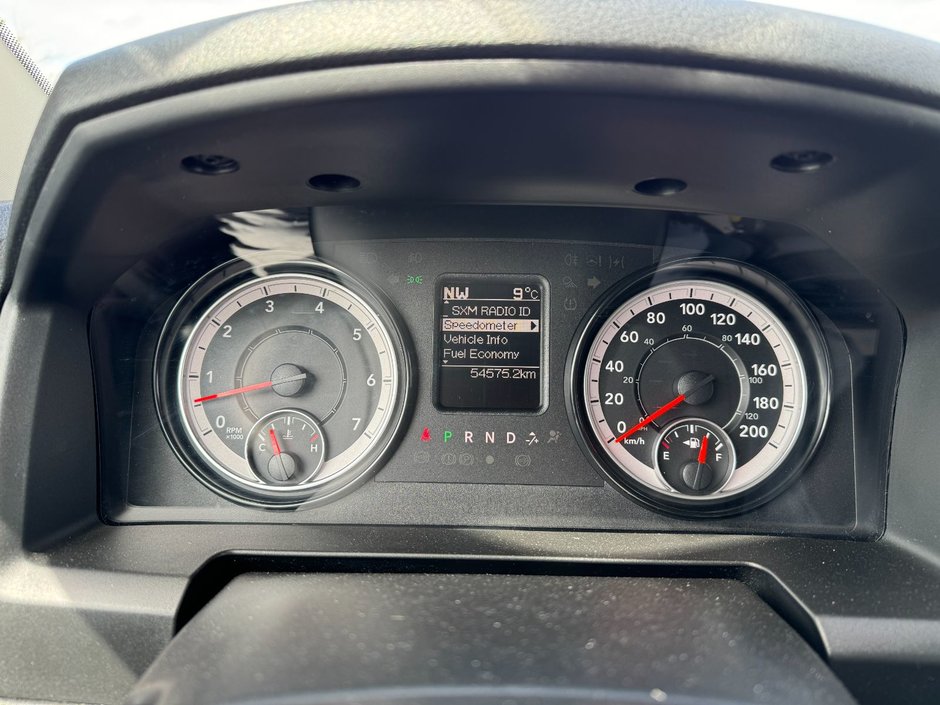 2022 Ram 1500 Classic SLT 4x4 Crew Cab 5'7 Box-13