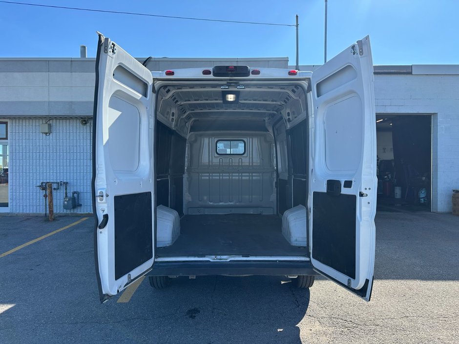 2025 Ram ProMaster Cargo Van Tradesman-30