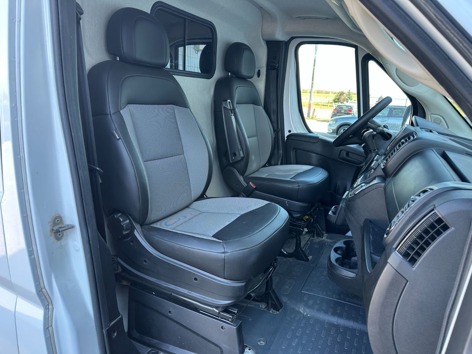 2025 Ram ProMaster Cargo Van Tradesman-8
