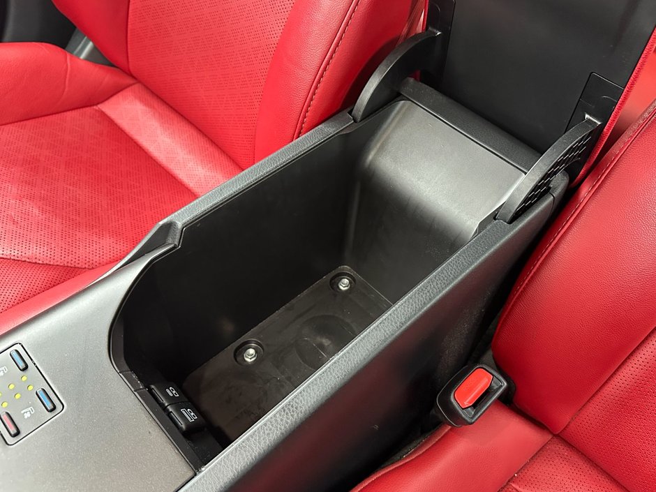 Toyota Camry XSE 2022-30