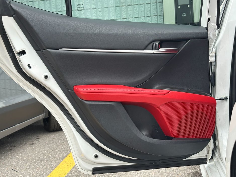 Toyota Camry XSE 2022-34