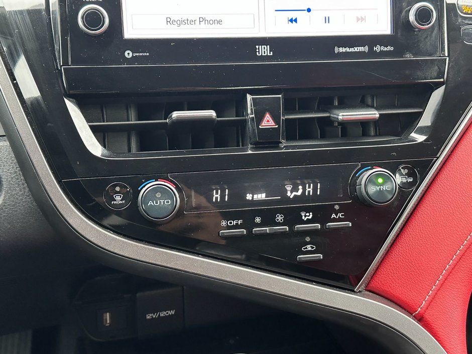 Toyota Camry XSE 2022-27