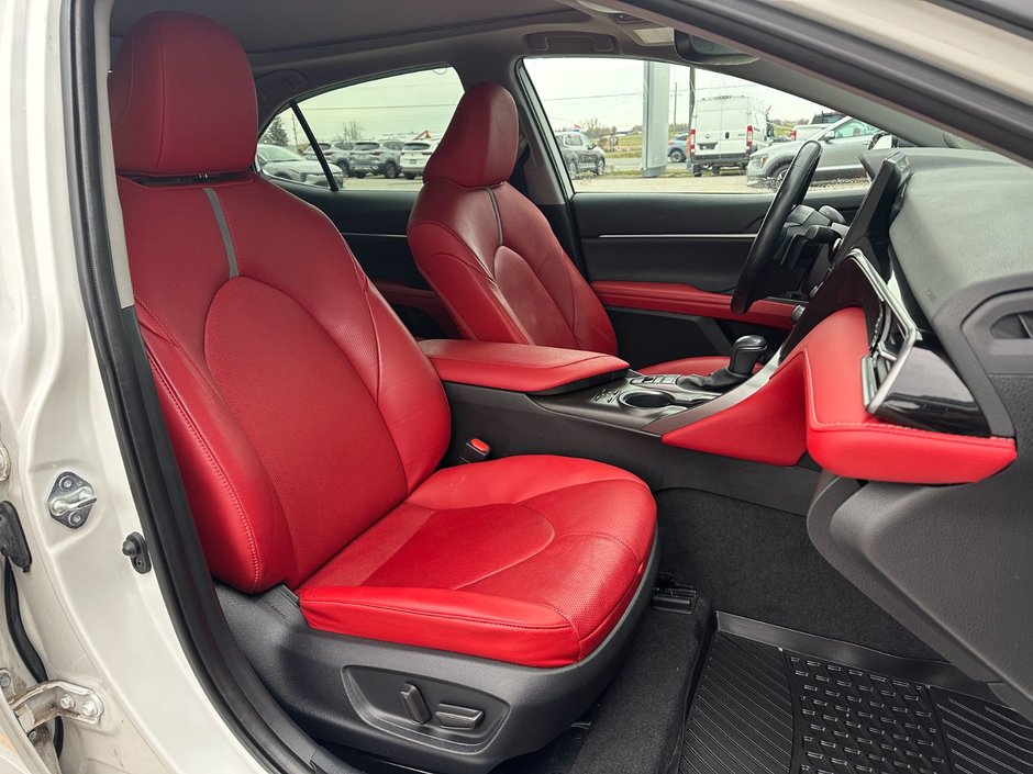 Toyota Camry XSE 2022-8