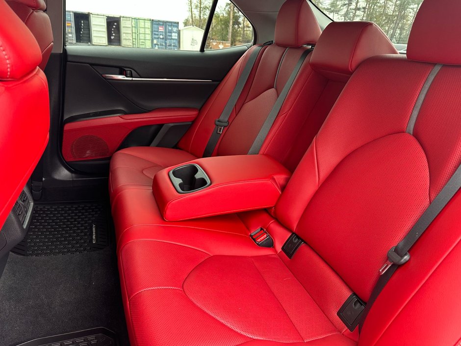 Toyota Camry XSE 2022-37