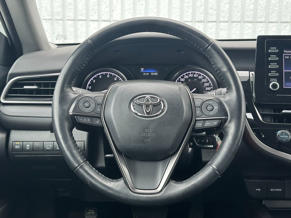 Toyota Camry SE 2024-13