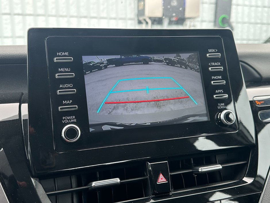 Toyota Camry SE 2024-25