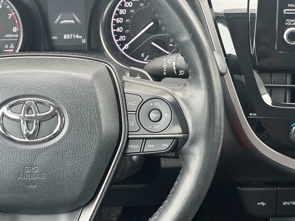 Toyota Camry SE 2024-19