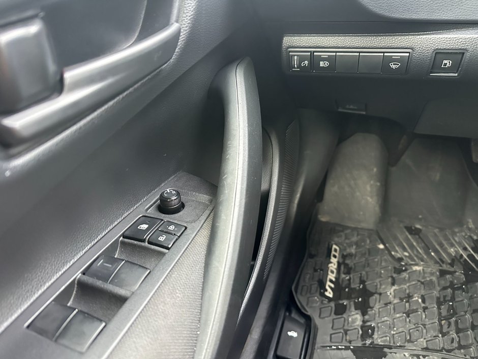 Toyota Corolla Hybrid LE 2024-12