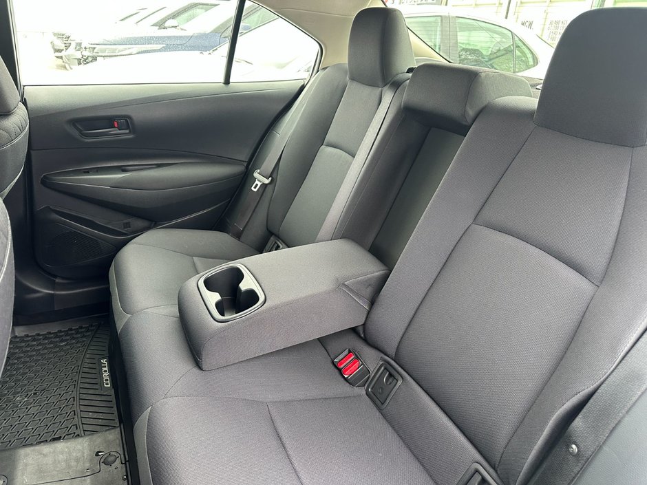 Toyota Corolla Hybrid LE 2024-37