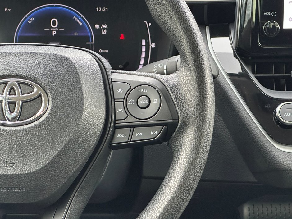 Toyota Corolla Hybrid LE 2024-22