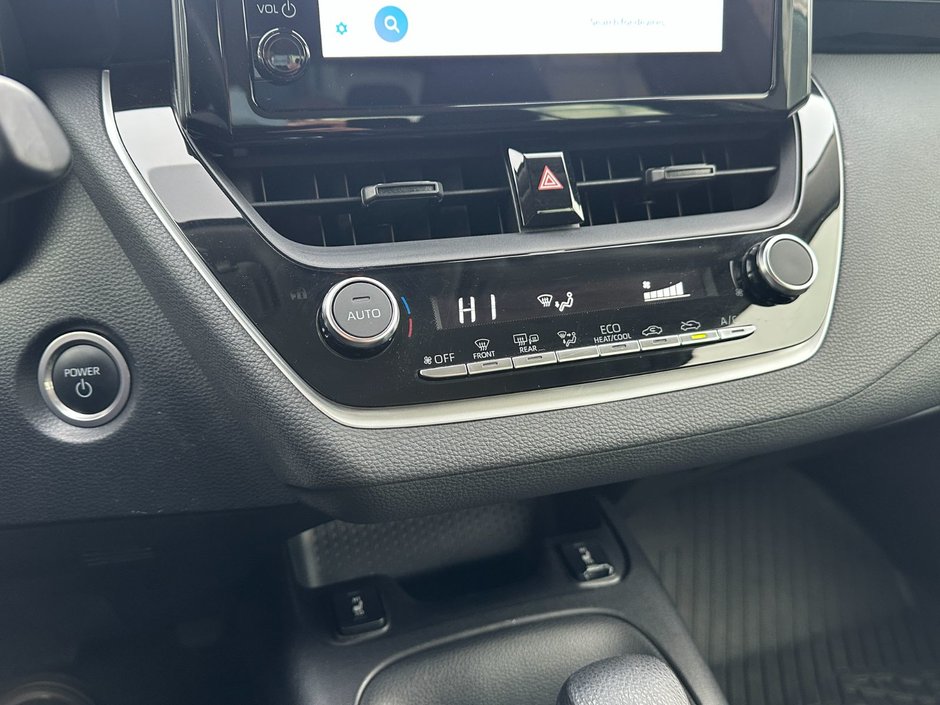 Toyota Corolla Hybrid LE 2024-30