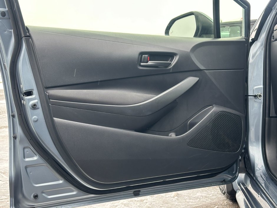 Toyota Corolla Hybrid LE 2024-6