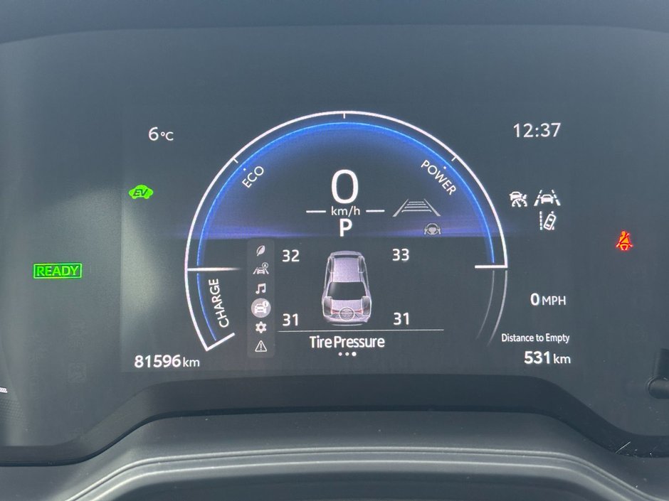 Toyota Corolla Hybrid LE 2024-21