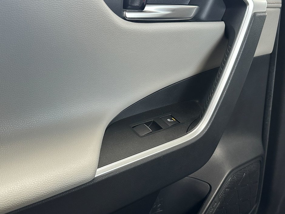 2020 Toyota RAV4 Limited-47