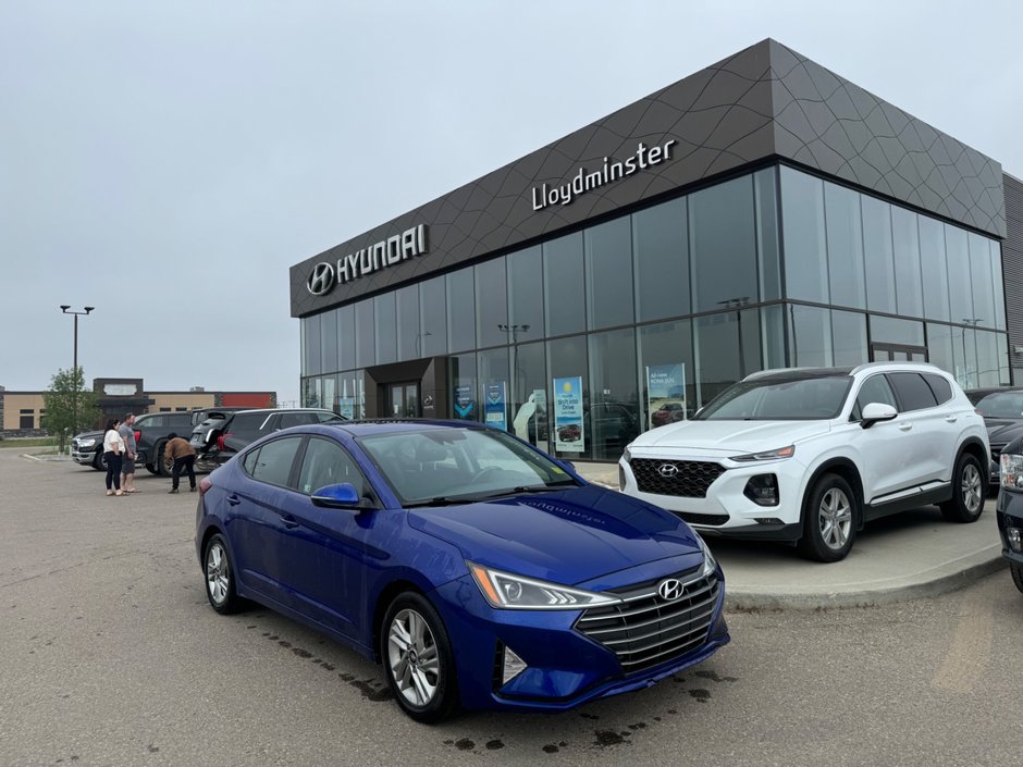 2020  Elantra Preferred w/Sun & Safety Package in Lloydminster, Saskatchewan