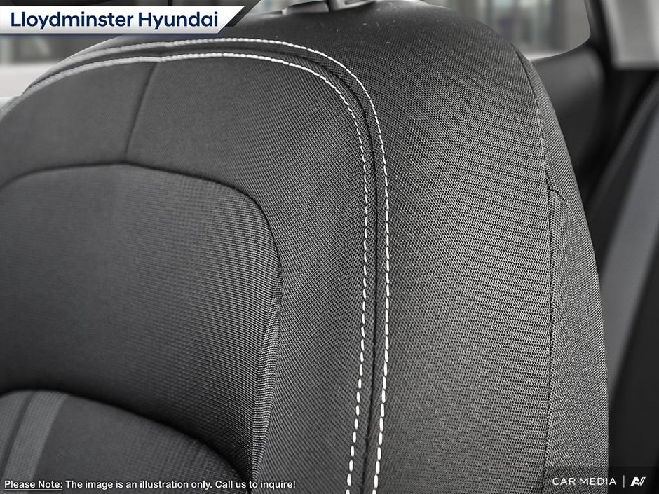 2025 Hyundai Venue Essential Two-Tone-19