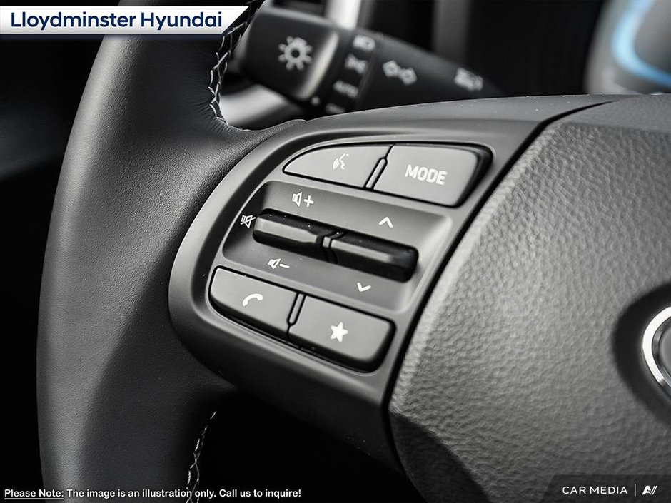 2025 Hyundai Venue Essential Two-Tone-14