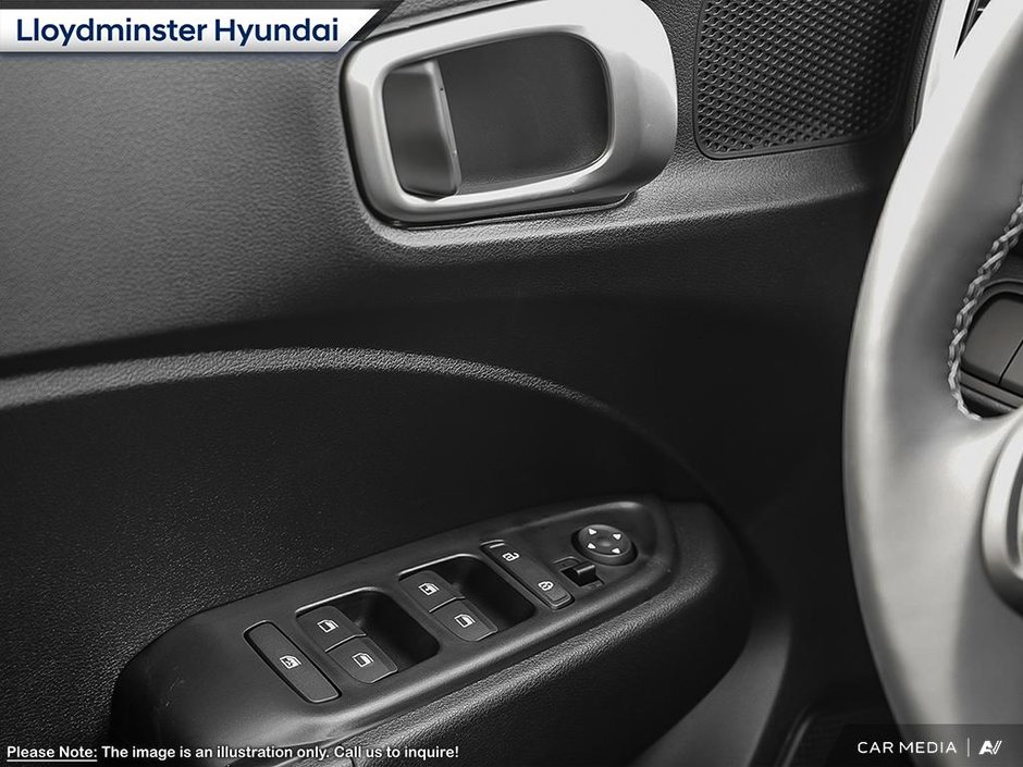 2025 Hyundai Venue Essential Two-Tone-15