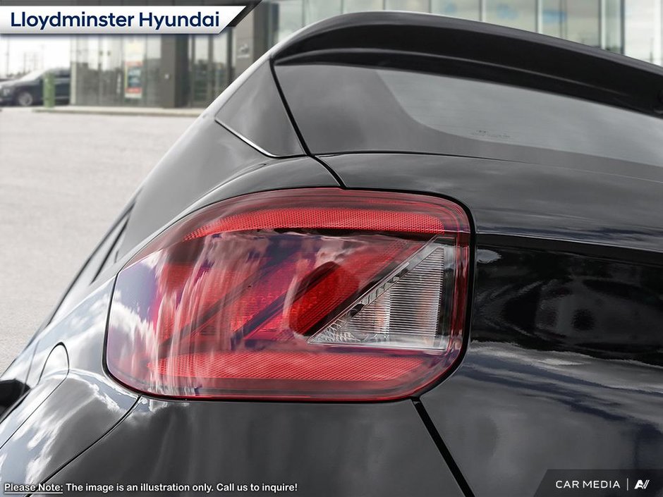 2025 Hyundai Venue Essential-10
