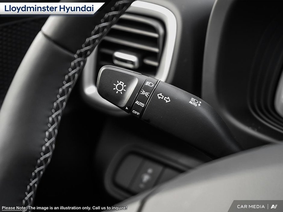 2025 Hyundai Venue Essential-24