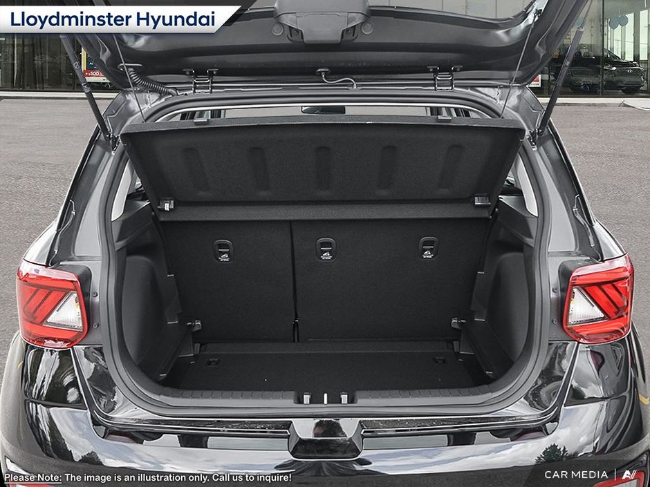 2025 Hyundai Venue Essential-6