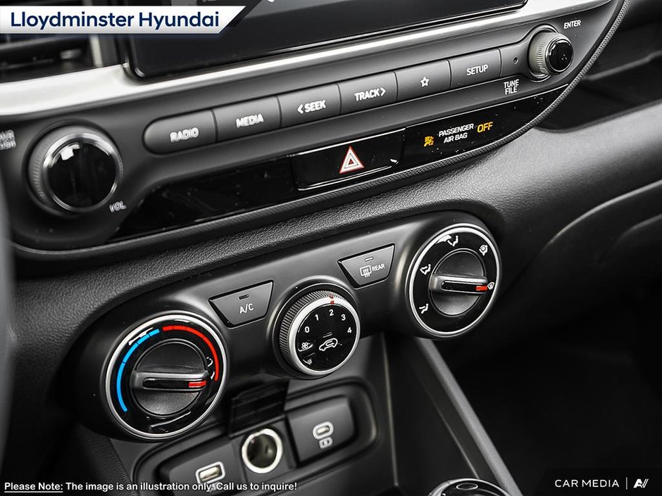 2025 Hyundai Venue Essential-23