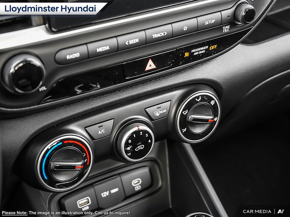 2025 Hyundai Venue Essential-22