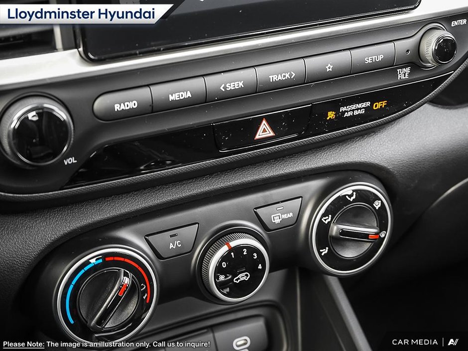 2025 Hyundai Venue Essential-23