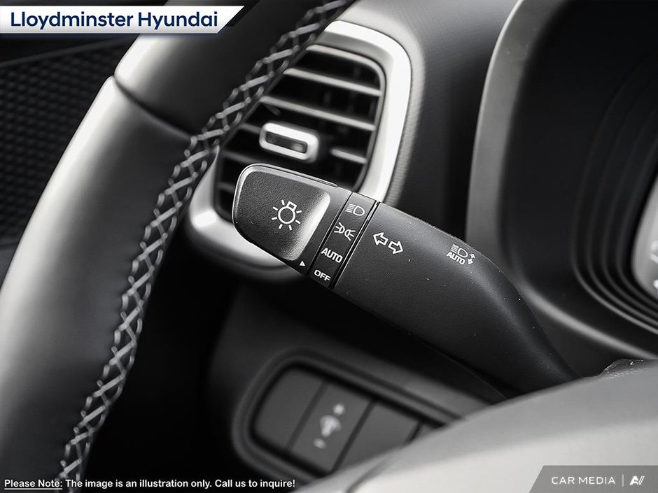 2025 Hyundai Venue Essential-24