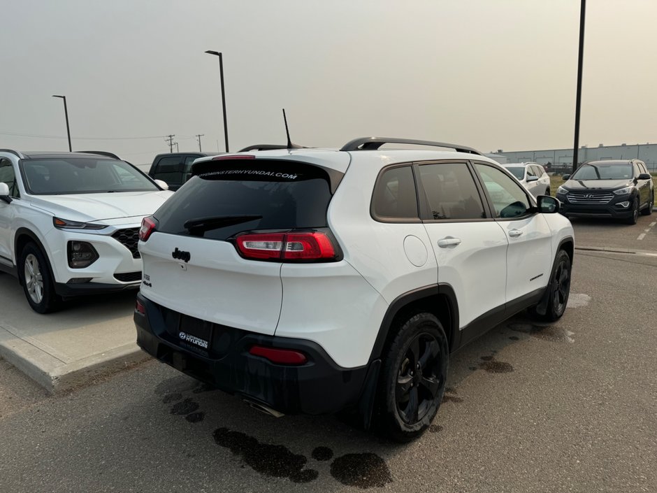 2016 Jeep Cherokee North-6