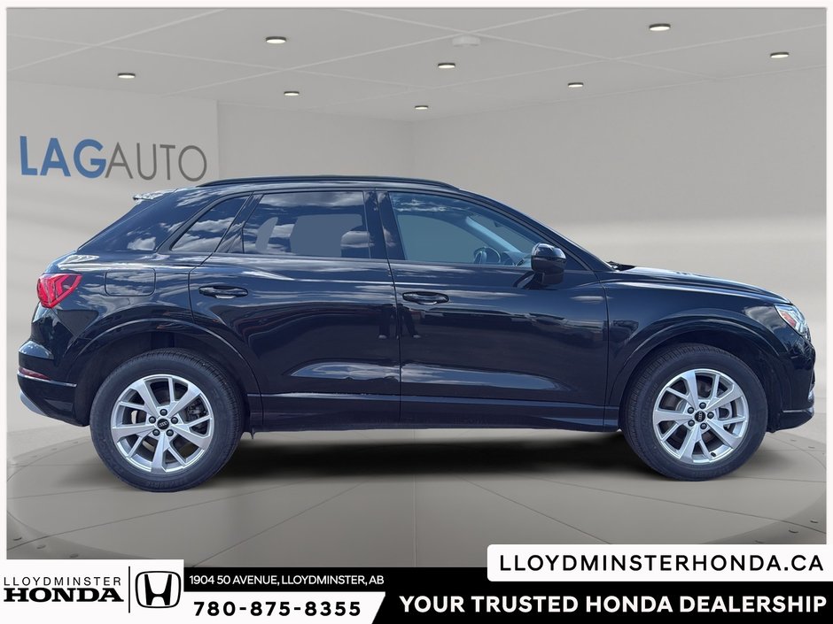 2025 Audi Q3-4