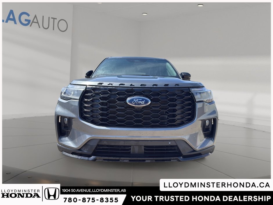 2025 Ford Explorer ST-Line-1