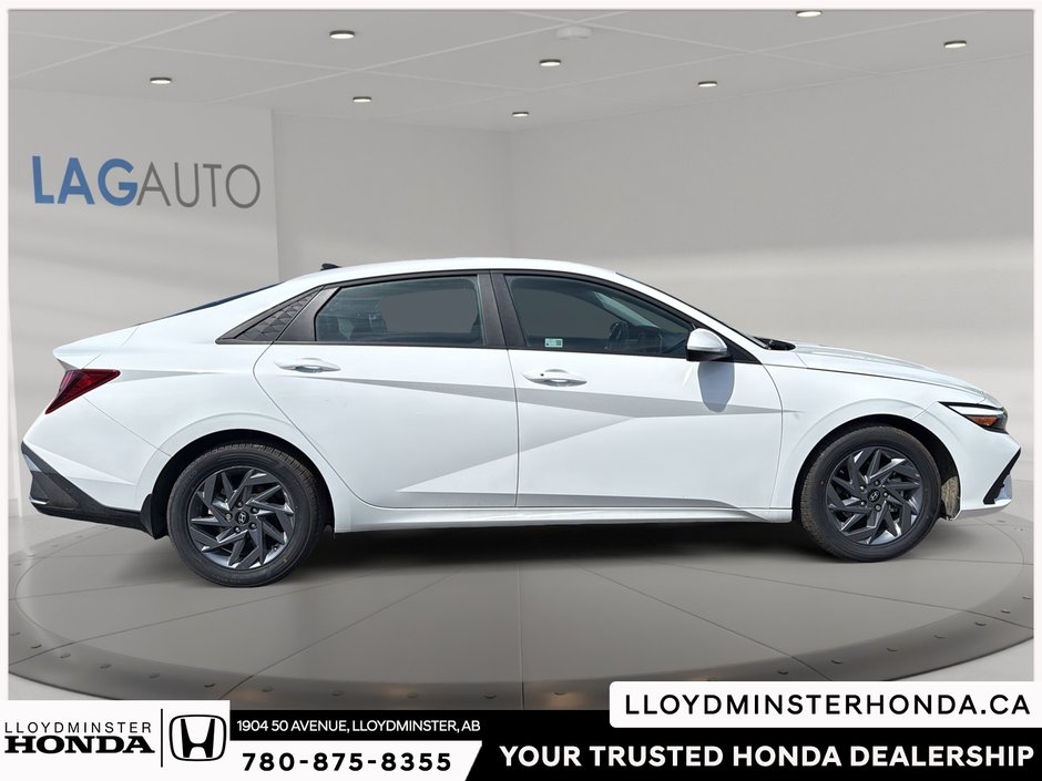 2024 Hyundai Elantra Preferred-4