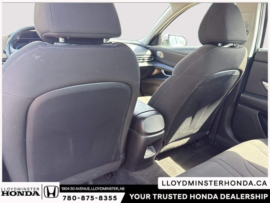 2024 Hyundai Elantra Preferred-11